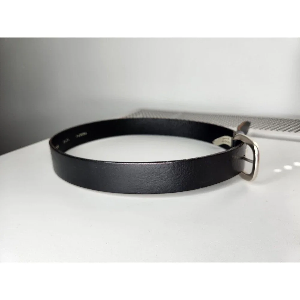 FOSSIL Solid Black Genuine Leather Silver Buckle Belt Size Medium BT2191001